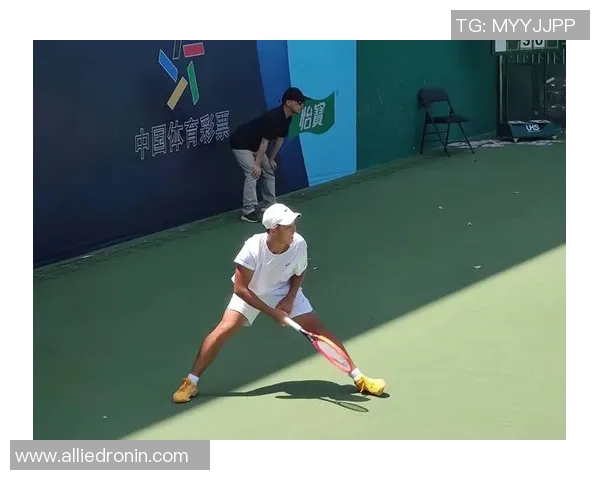 王秀英独家分享网球技巧与心得助你提升球技的秘诀与经验总结