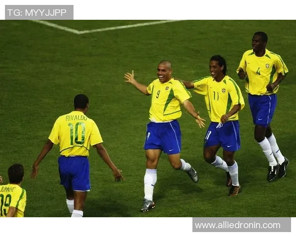 足球明星遭遇粉碎性骨折伤痛困扰未来职业生涯面临重大挑战 足球明星遭遇粉碎性骨折伤痛困扰未来职业生涯面临重大挑战